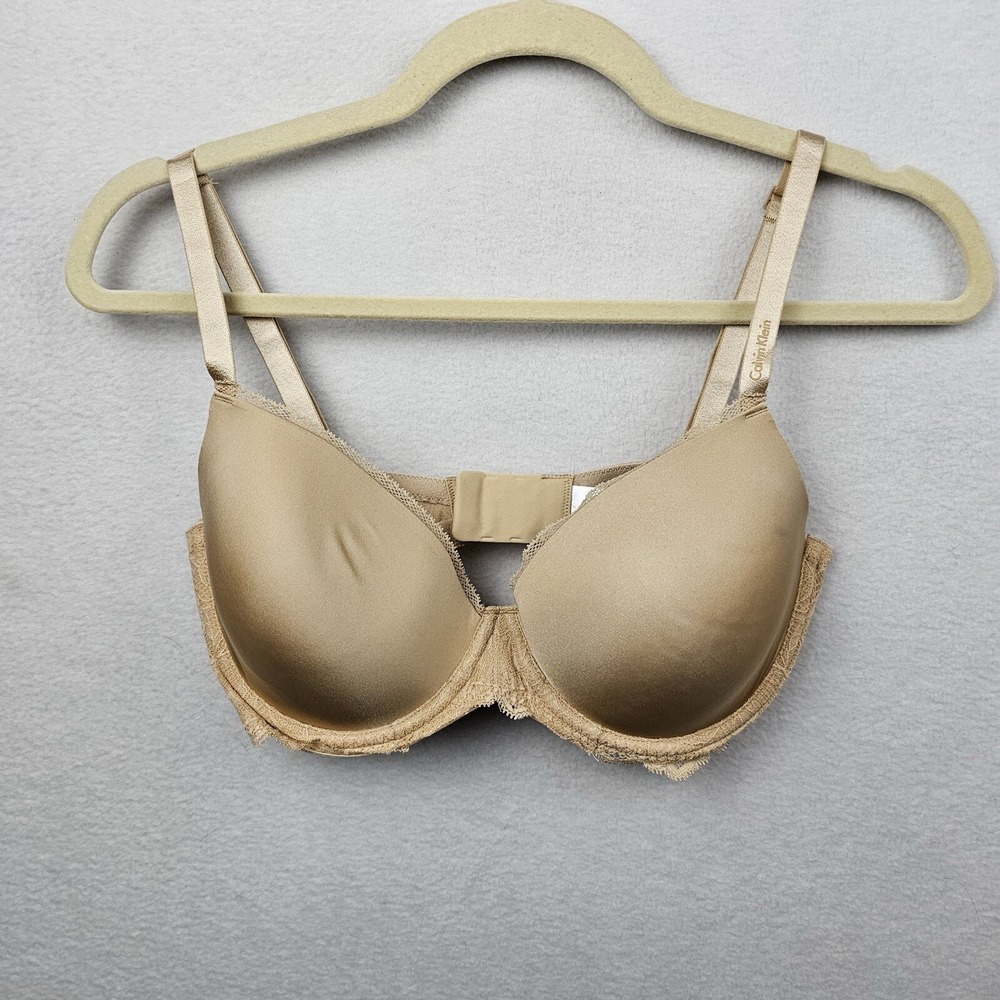 Calvin Klein Bra Woman's Size 34DD Ivory Beige Underwire Push-up Back Clasp Lace